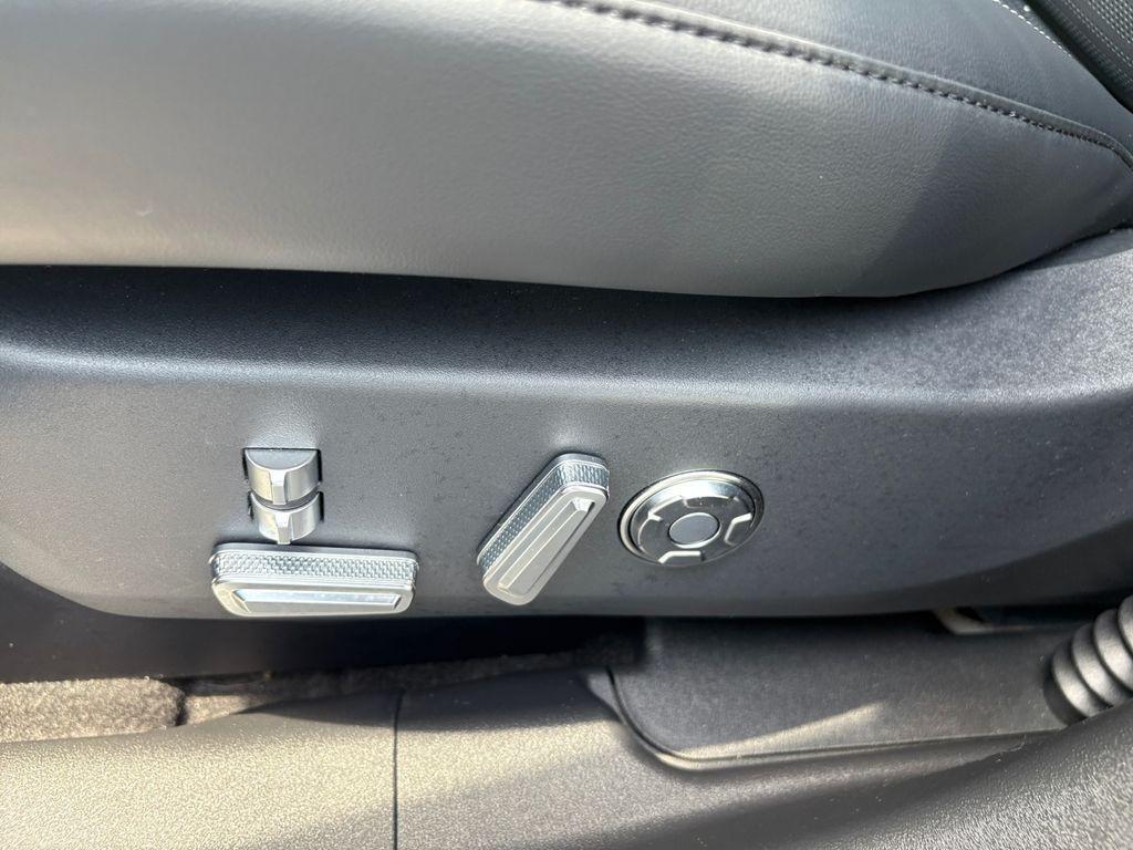 new 2025 Lincoln Nautilus car, priced at $79,999