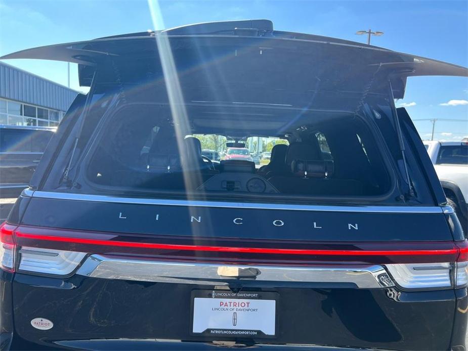 new 2024 Lincoln Navigator car, priced at $101,270