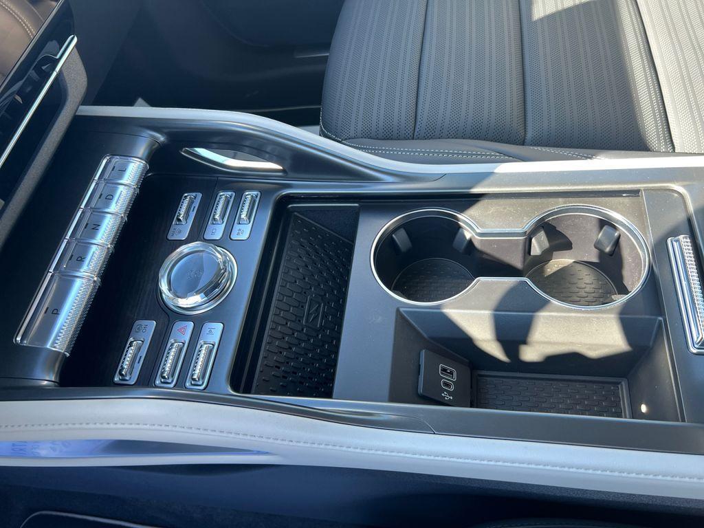 new 2025 Lincoln Nautilus car, priced at $60,328