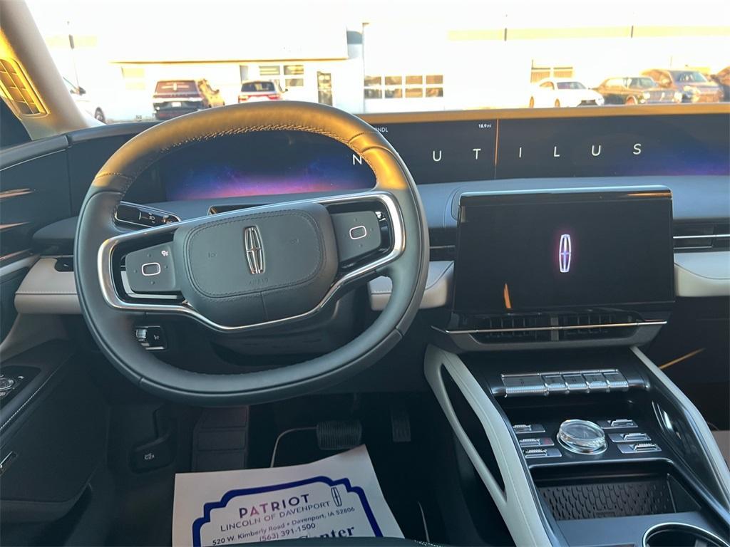 new 2025 Lincoln Nautilus car, priced at $63,455