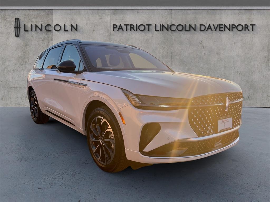 new 2025 Lincoln Nautilus car, priced at $63,455