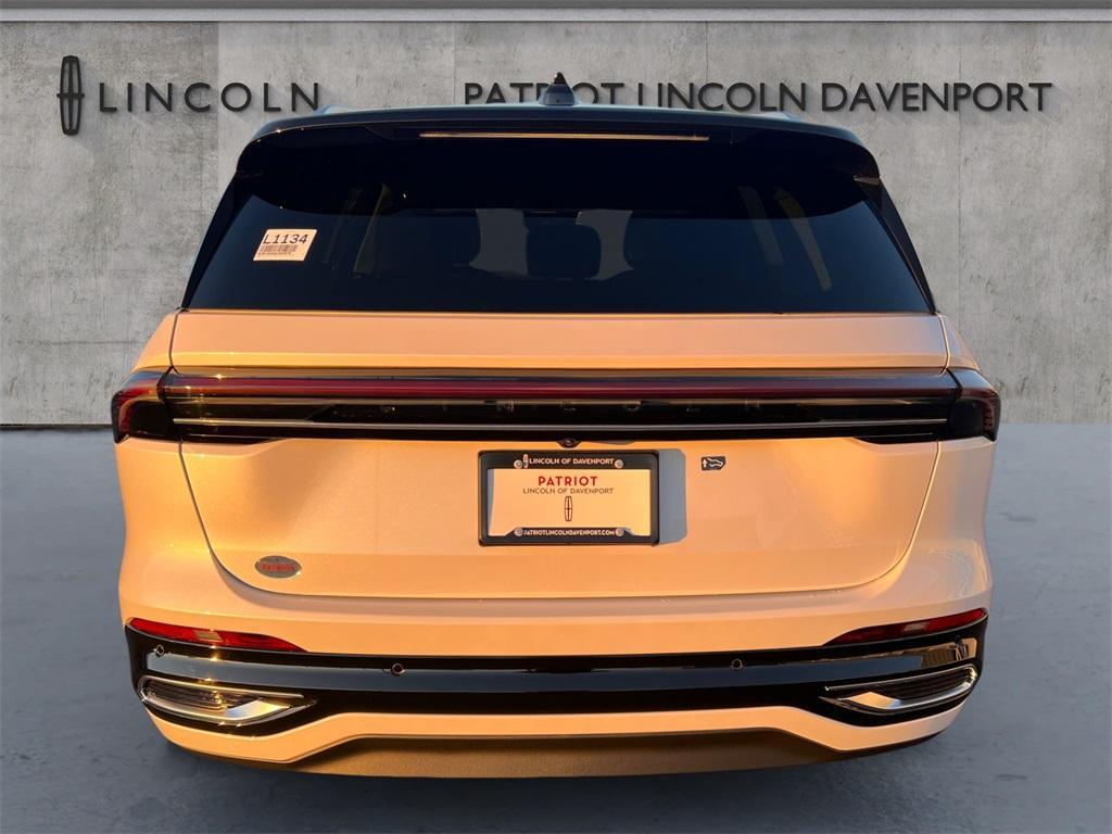 new 2025 Lincoln Nautilus car, priced at $63,455