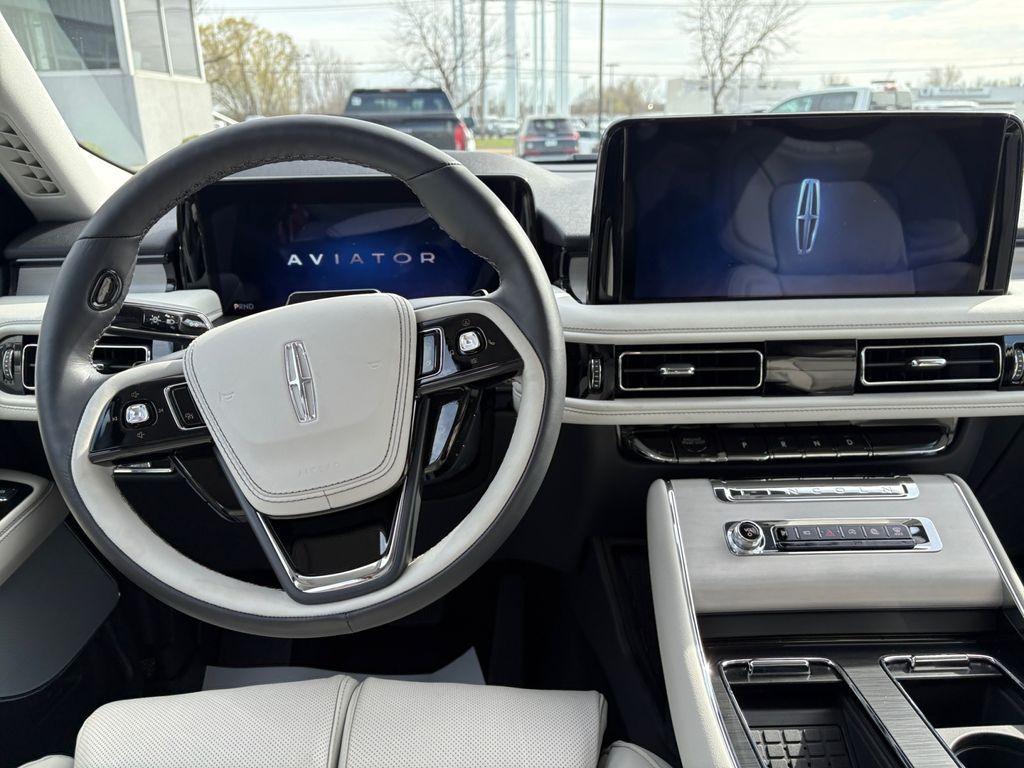 new 2025 Lincoln Aviator car, priced at $78,899