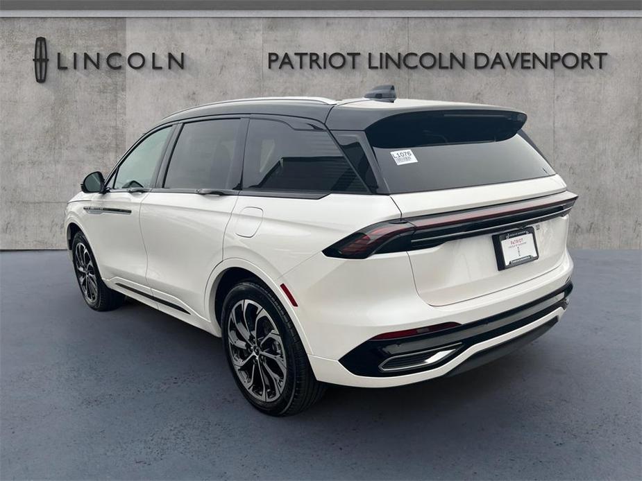 new 2025 Lincoln Nautilus car, priced at $63,355