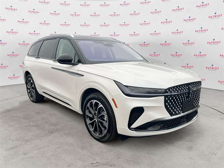 new 2025 Lincoln Nautilus car, priced at $63,355