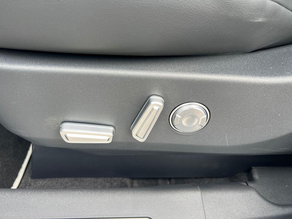 new 2025 Lincoln Nautilus car, priced at $58,348