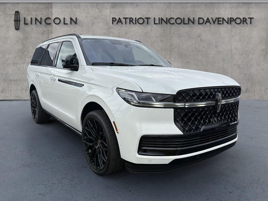 new 2025 Lincoln Navigator car, priced at $109,060