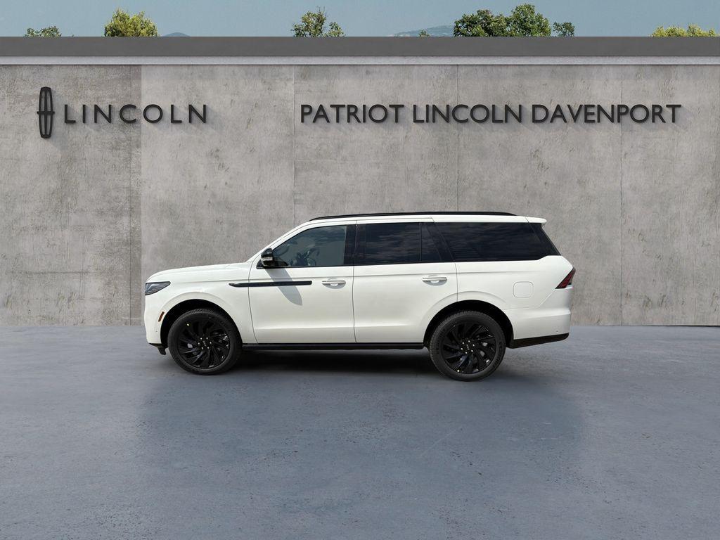 new 2025 Lincoln Navigator car, priced at $109,060