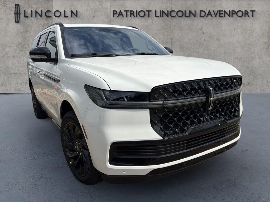 new 2025 Lincoln Navigator car, priced at $109,060