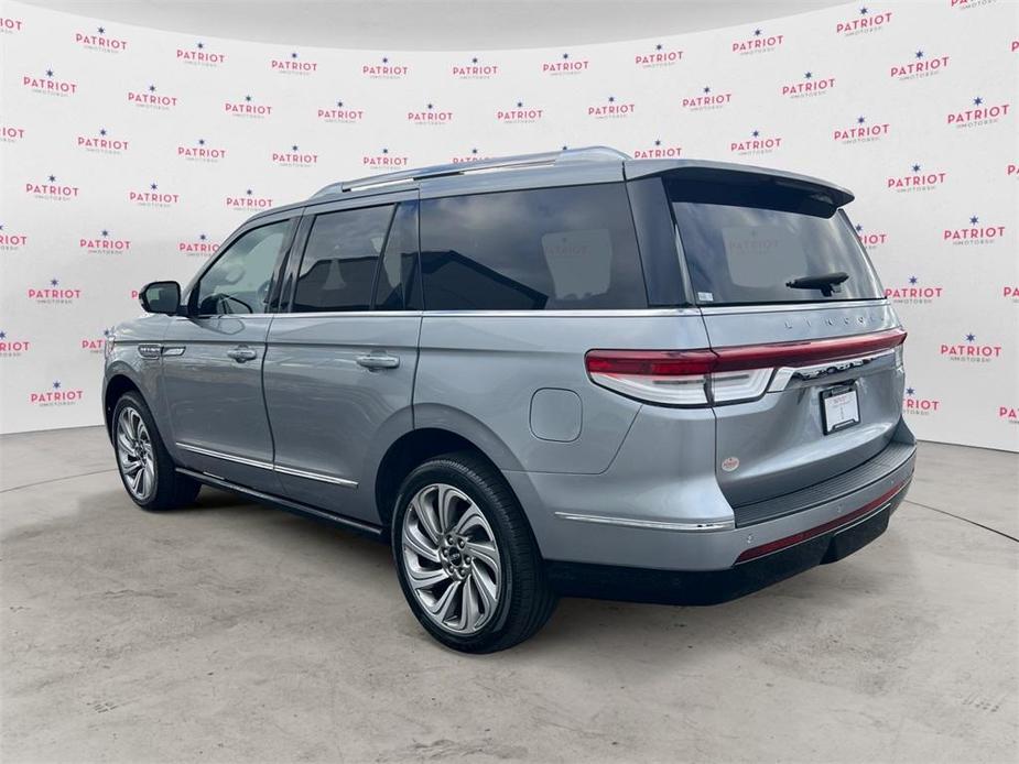 used 2022 Lincoln Navigator car, priced at $56,399