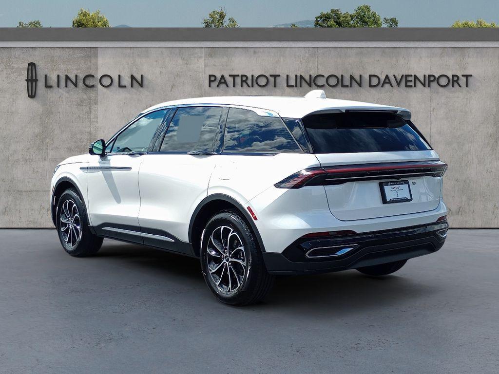 new 2025 Lincoln Nautilus car, priced at $63,570