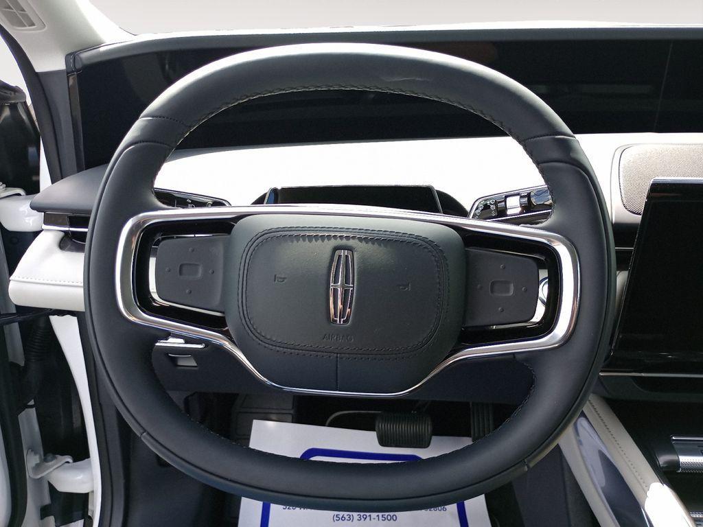 new 2025 Lincoln Nautilus car, priced at $63,570