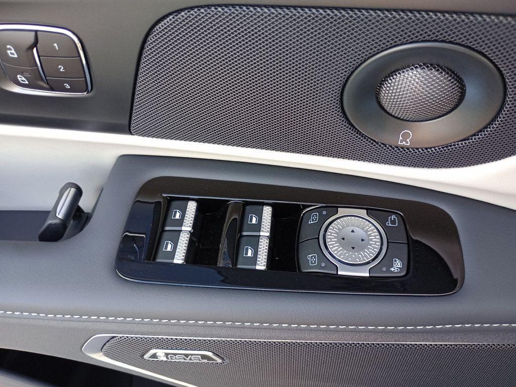 new 2025 Lincoln Nautilus car, priced at $63,570