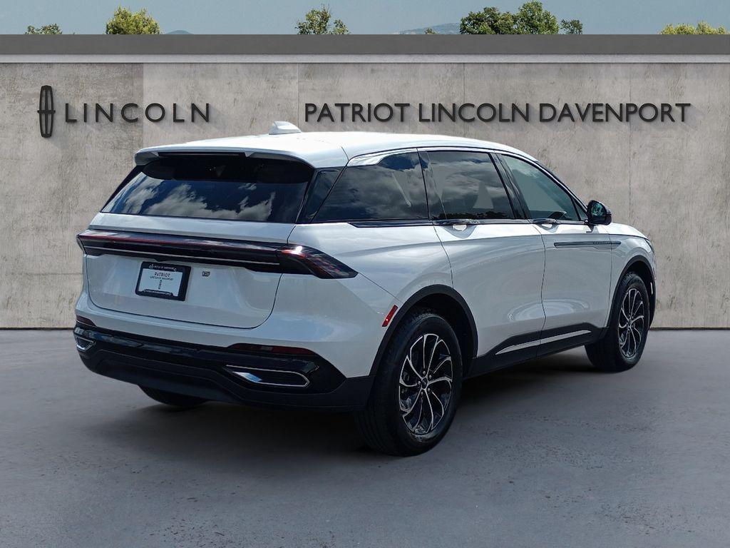 new 2025 Lincoln Nautilus car, priced at $63,570