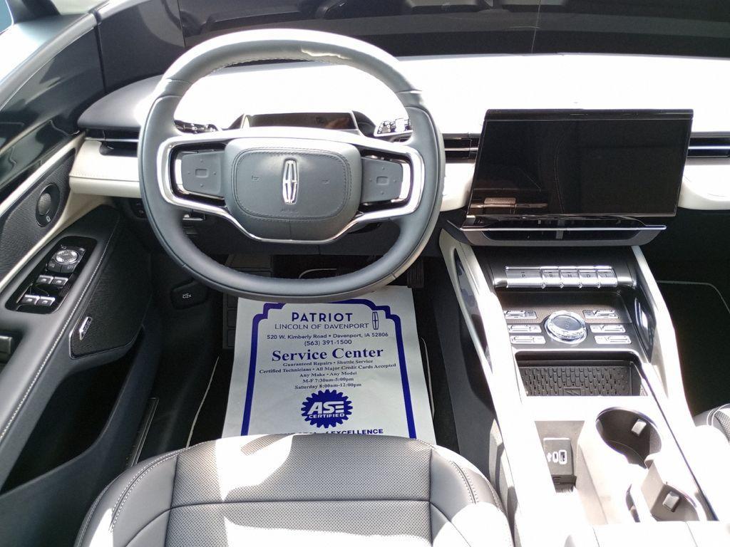 new 2025 Lincoln Nautilus car, priced at $63,570