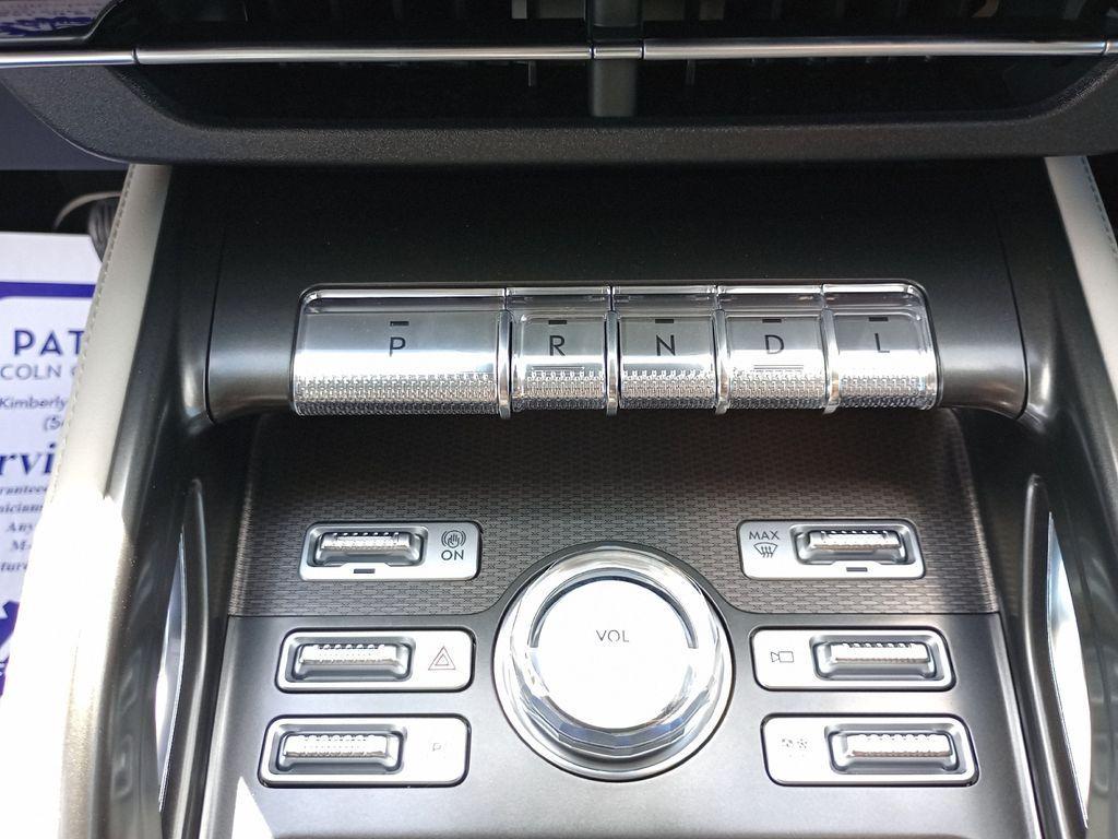 new 2025 Lincoln Nautilus car, priced at $63,570
