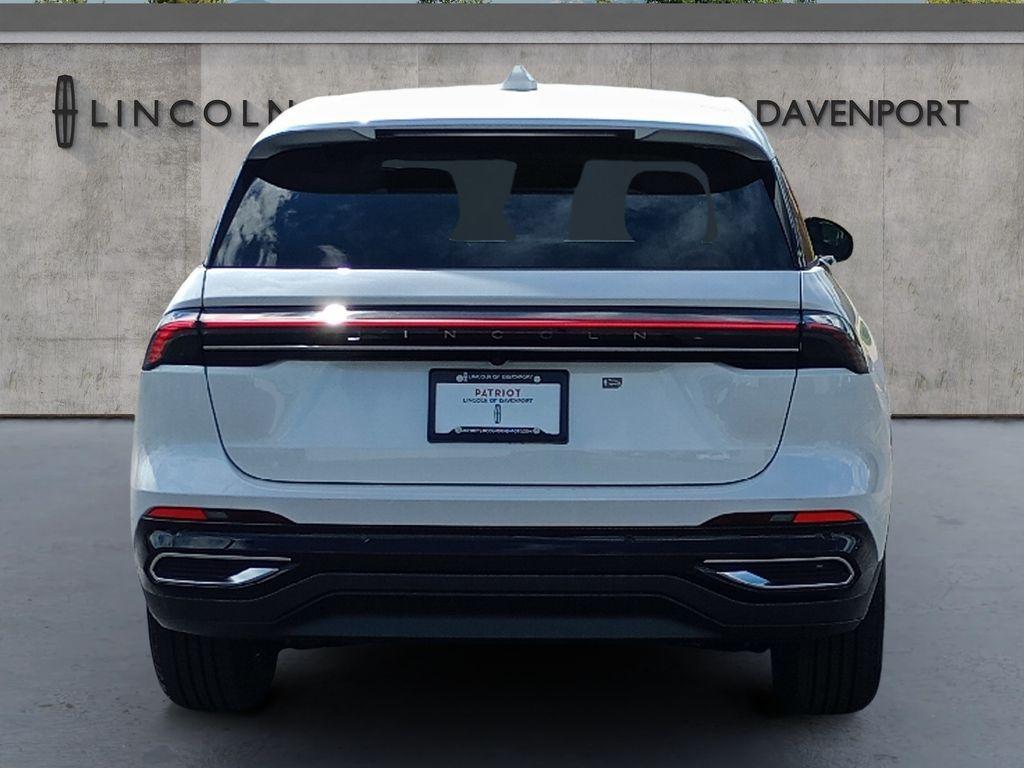 new 2025 Lincoln Nautilus car, priced at $63,570