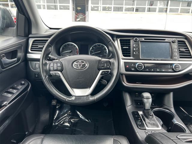 used 2019 Toyota Highlander car, priced at $31,255