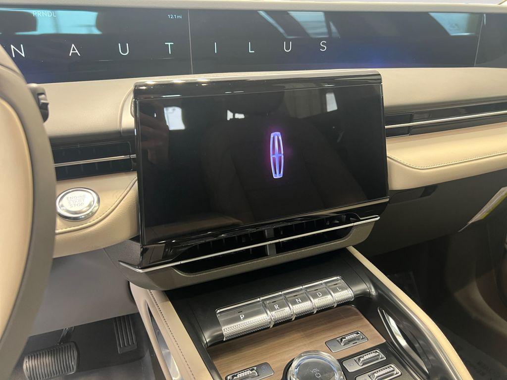 new 2025 Lincoln Nautilus car, priced at $60,068