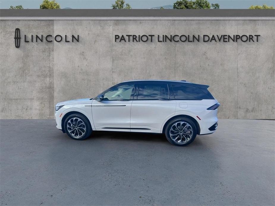 new 2025 Lincoln Nautilus car, priced at $63,355