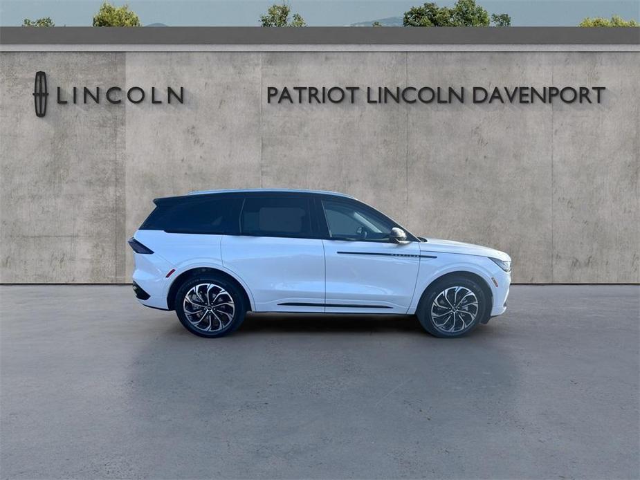 new 2025 Lincoln Nautilus car, priced at $63,355