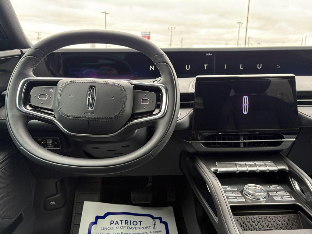 new 2025 Lincoln Nautilus car, priced at $57,114