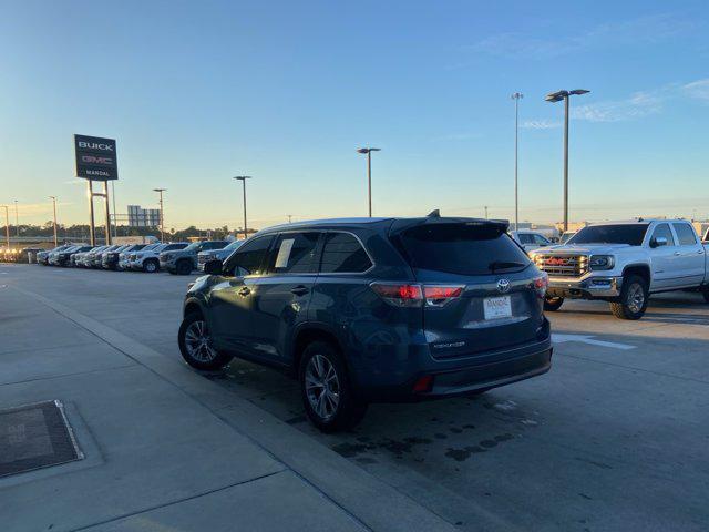 used 2014 Toyota Highlander car, priced at $21,500