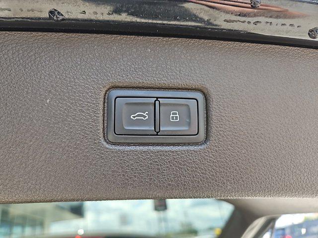 used 2018 Audi Q7 car, priced at $20,000