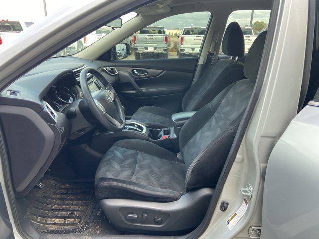 used 2016 Nissan Rogue car