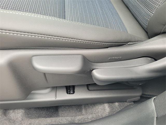 new 2025 Buick Envista car, priced at $24,120