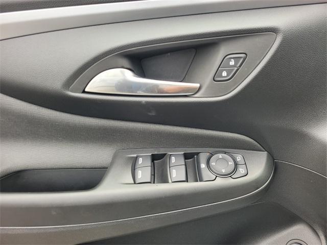 new 2025 Buick Envista car, priced at $26,199