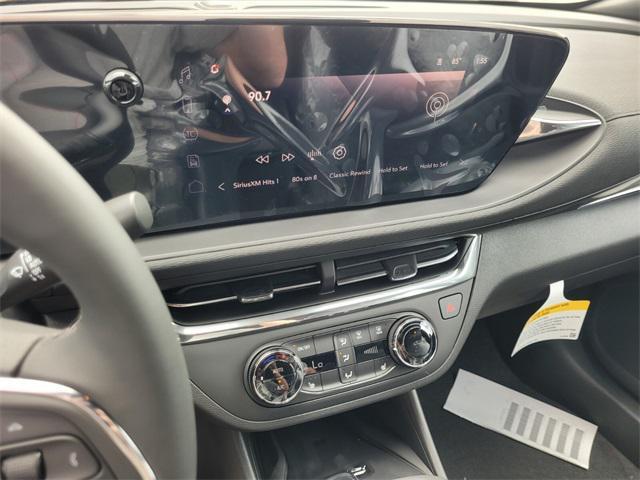 new 2025 Buick Envista car, priced at $26,199