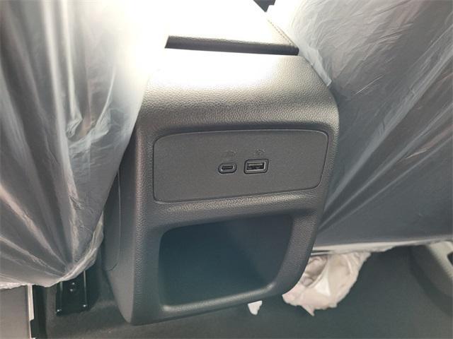 new 2025 Buick Envista car, priced at $26,199