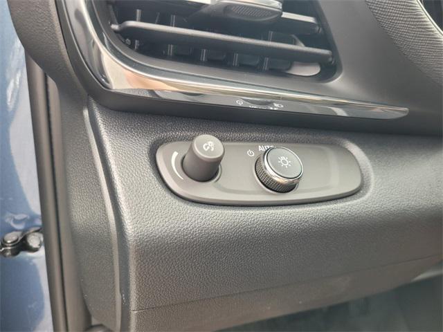 new 2025 Buick Envista car, priced at $26,199