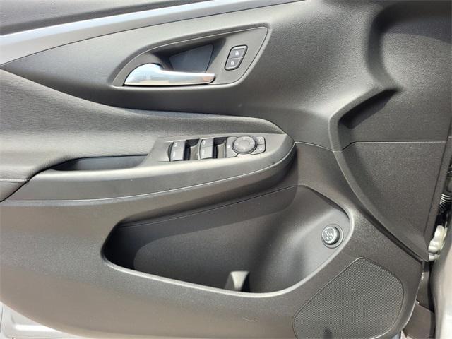 new 2025 Buick Envista car, priced at $26,479