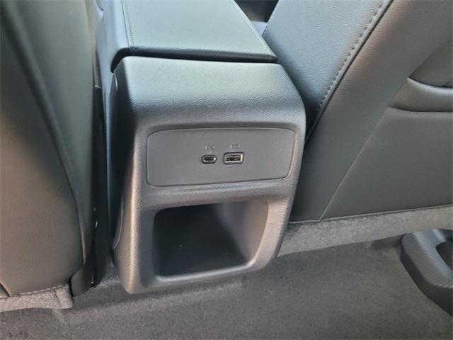 new 2025 Buick Envista car, priced at $25,970