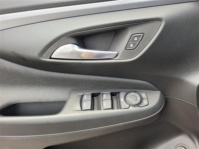 new 2025 Buick Envista car, priced at $26,092