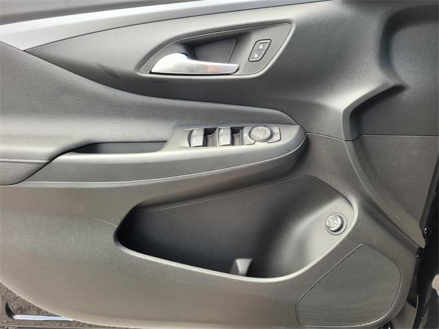 new 2025 Buick Envista car, priced at $26,092