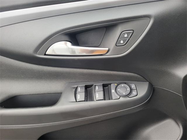 new 2025 Buick Envista car, priced at $24,133