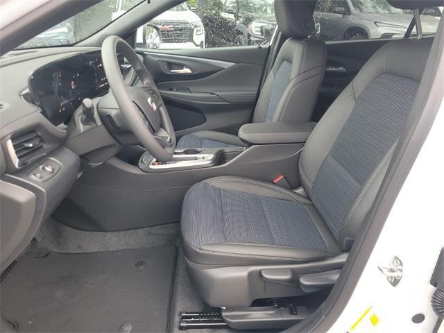 new 2025 Buick Envista car, priced at $24,133