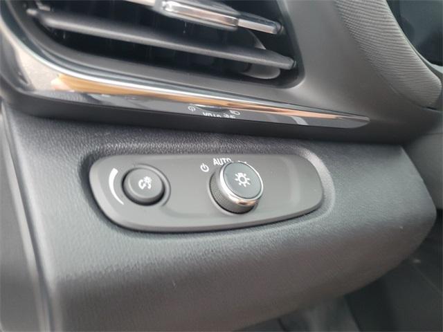 new 2025 Buick Envista car, priced at $24,133