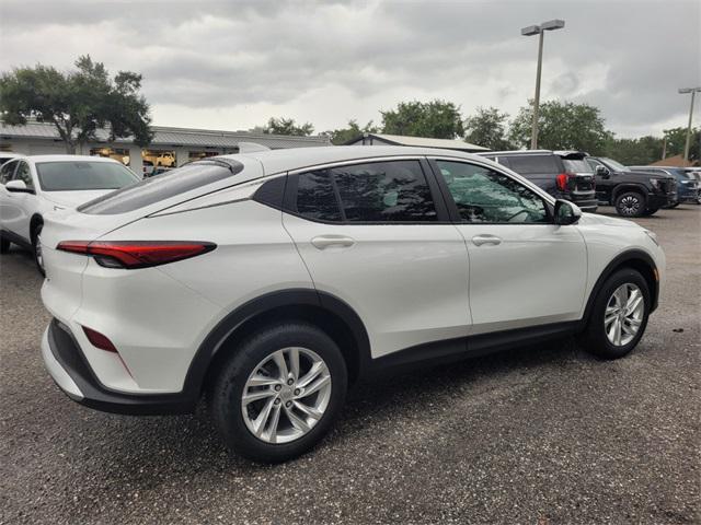 new 2025 Buick Envista car, priced at $24,133