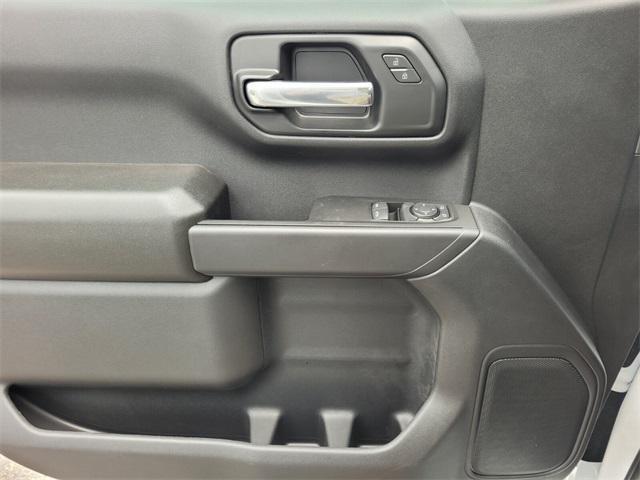 new 2025 GMC Sierra 1500 car, priced at $39,870