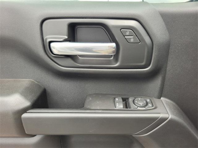 new 2025 GMC Sierra 1500 car, priced at $39,870