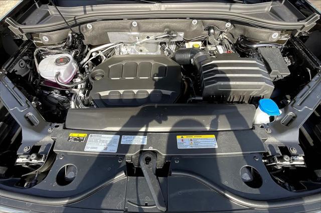new 2025 Volkswagen Atlas car, priced at $54,664