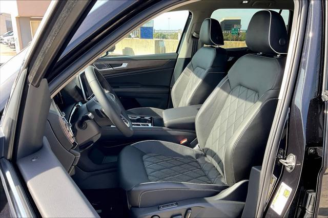 new 2025 Volkswagen Atlas car, priced at $54,664