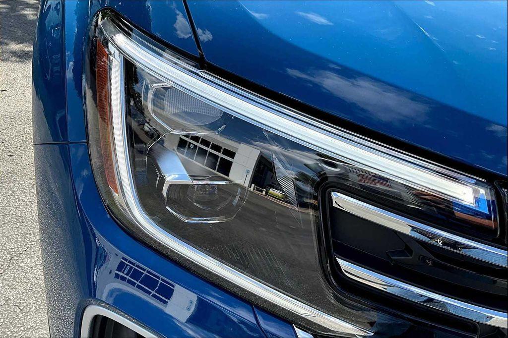 new 2026 Volkswagen Atlas car, priced at $46,436