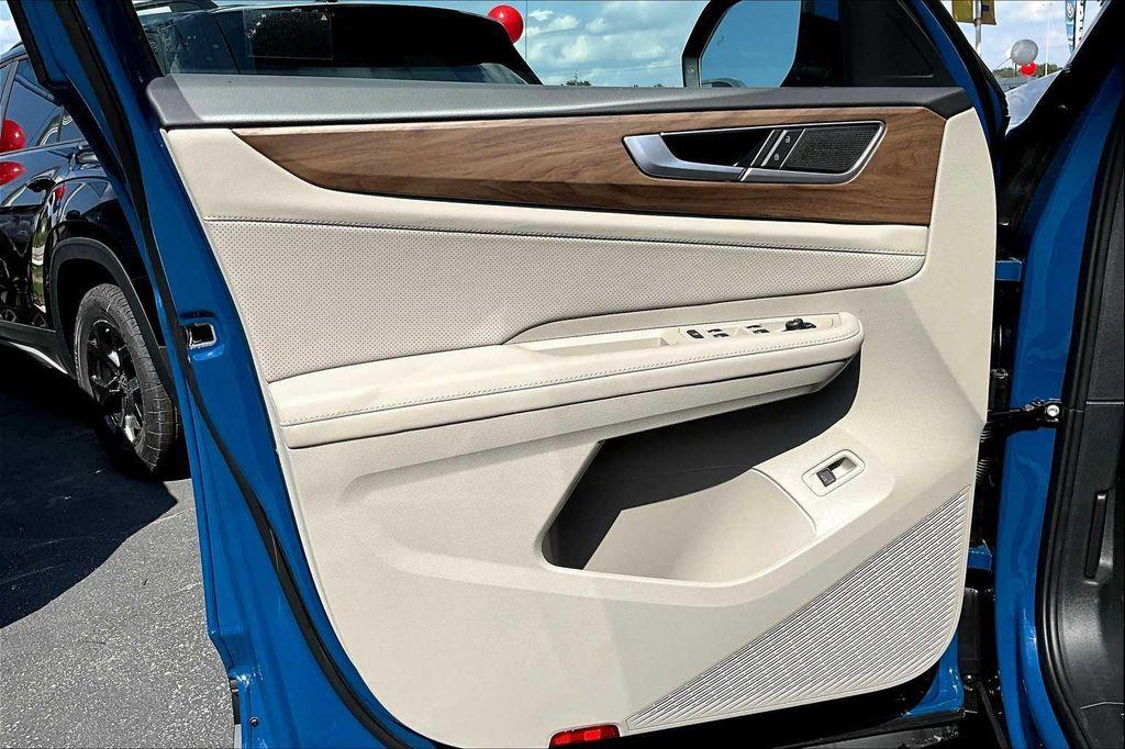 new 2026 Volkswagen Atlas car, priced at $46,436