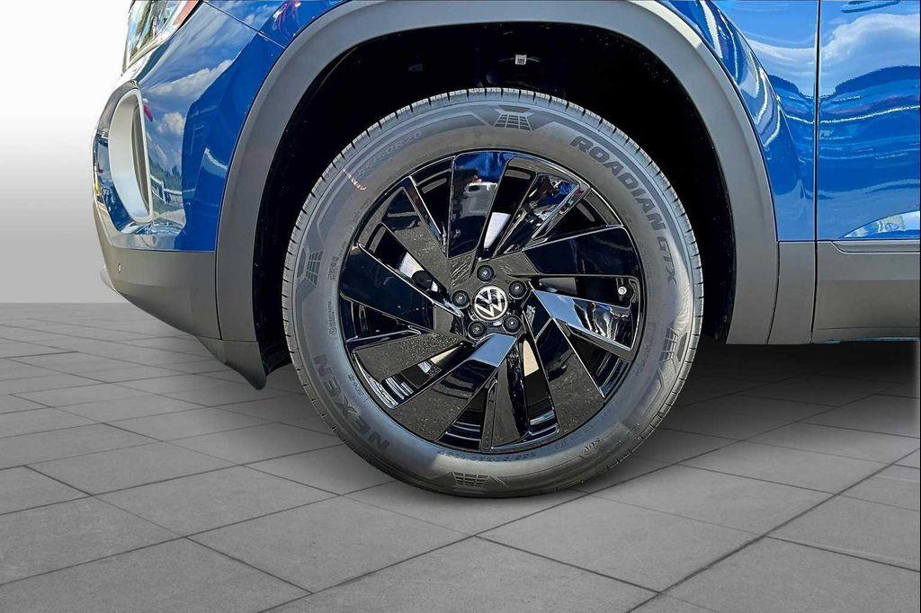 new 2026 Volkswagen Atlas car, priced at $46,436