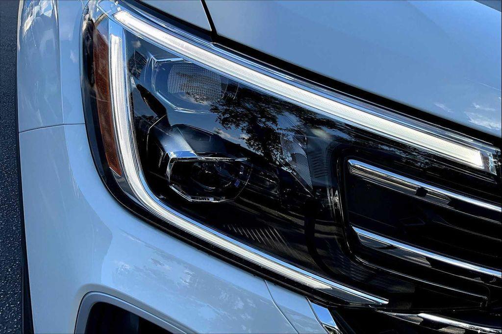 new 2026 Volkswagen Atlas car, priced at $46,296